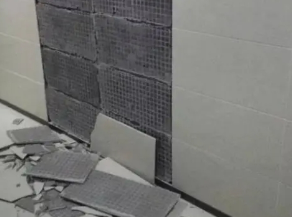 泸水瓷砖空鼓维修公司分享下泸水墙砖松动维修的知识